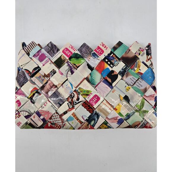 Y2K Handmade Recycled Woven Magazine Clutch Zippered Makeup Bag - Picture 8 of 9